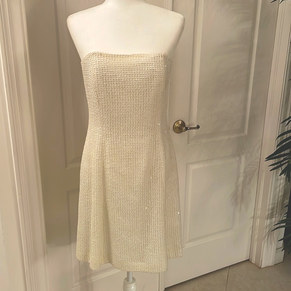 Off White Crochet Strapless Dress by Papell Boutique, Full lined! Size 10